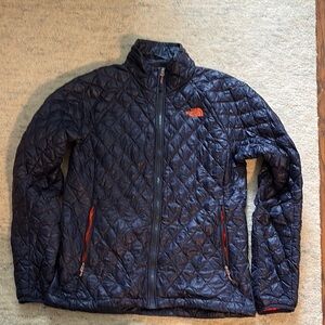 The North Face Blue and Orange Puffer Jacket Weather-Resistant and Lightweight M